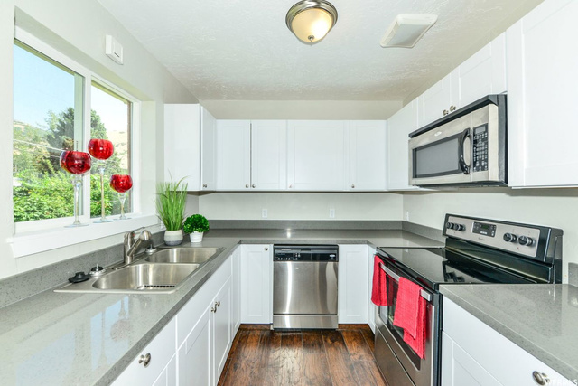 443 E 1050 N, Bountiful, UT 84010 — photo 7