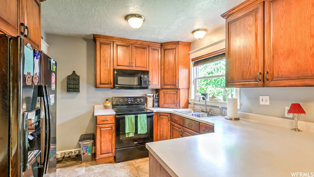 9338 Jean E, Sandy, UT 84070 — photo 10