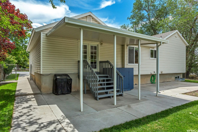 225 E White River Dr, Sandy, UT 84070 — photo 4