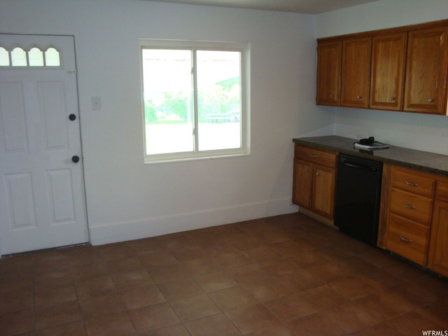 141 N 100 E, Moroni, UT 84646 — photo 8