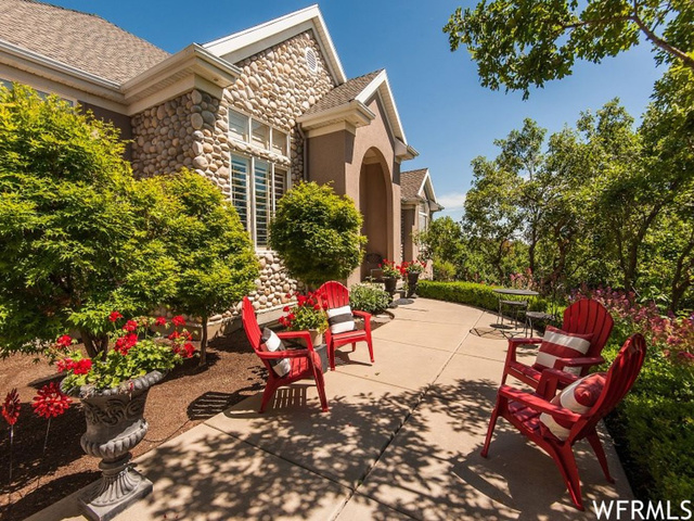 5592 Shadow Mountain Ln E, Ogden, UT 84403 — photo 2