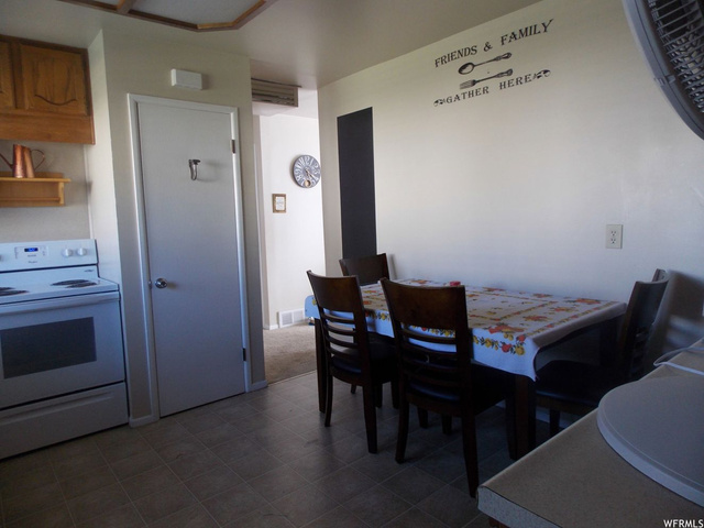 4594 S 250 E E, Washington Terrace, UT 84405 — photo 9