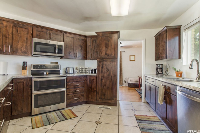 31 W 1500 S, Bountiful, UT 84010 — photo 5