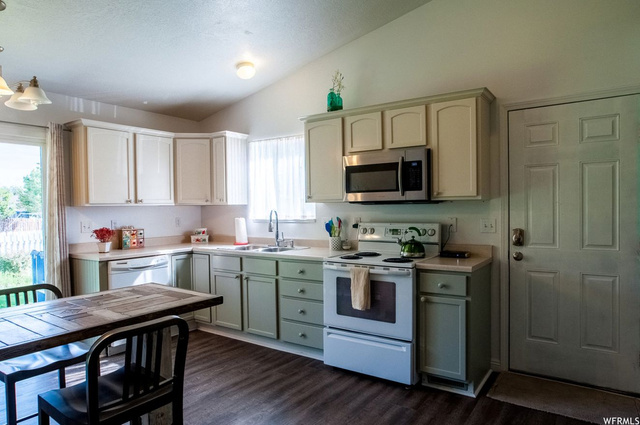1149 Tule Dr, Hyrum, UT 84319 — photo 7