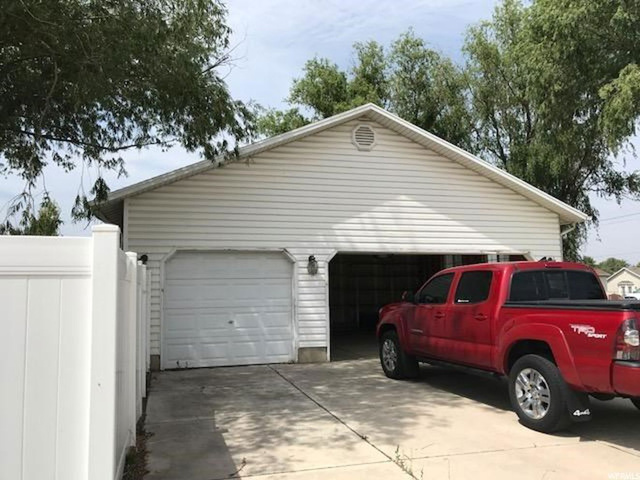 909 W 1300 N, Clinton, UT 84015 — photo 2