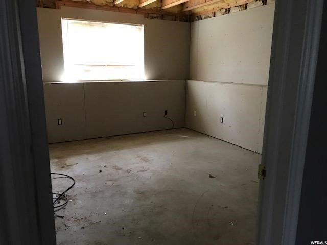 909 W 1300 N, Clinton, UT 84015 — photo 11