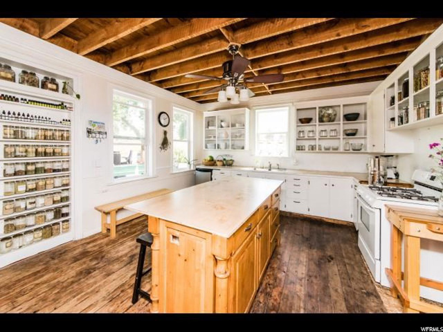 550 W 300 S, Hyrum, UT 84319 — photo 2