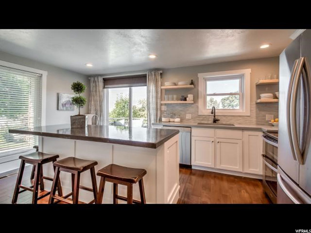 243 E Balsam Dr, Centerville, UT 84014 — photo 3