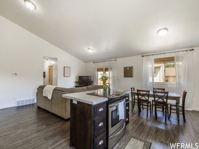 622 N 1500 W, Clinton, UT 84015 — photo 11