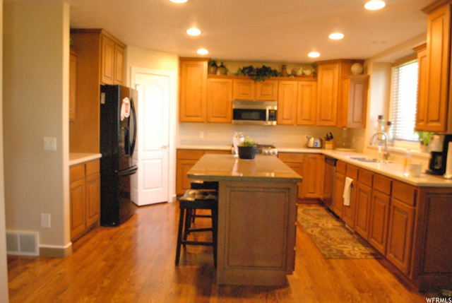 4460 N Spring Meadow Dr W, Bountiful, UT 84010 — photo 8