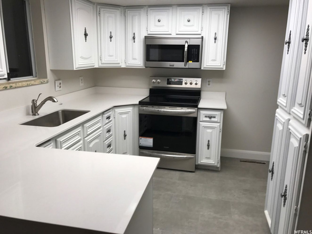 208 W 2525 N, Sunset, UT 84015 — photo 2