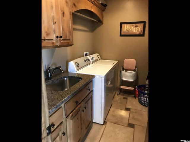 380 E 400 N, Moroni, UT 84646 — photo 9