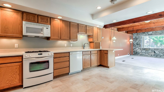 245 S 300 E, Bountiful, UT 84010 — photo 8