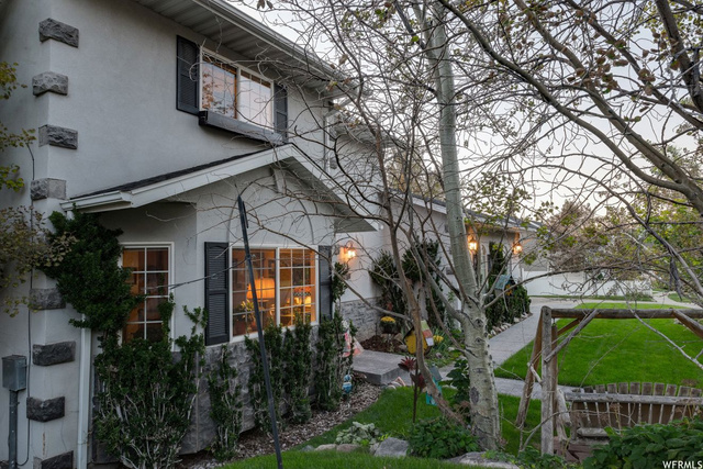 3758 Huntington Dr, Bountiful, UT 84010 — photo 3