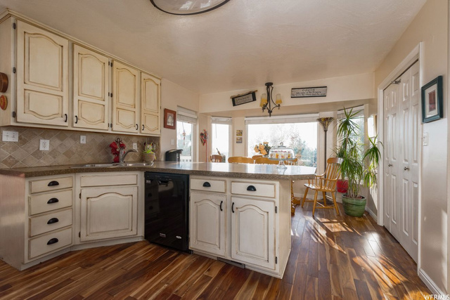 3758 Huntington Dr, Bountiful, UT 84010 — photo 6