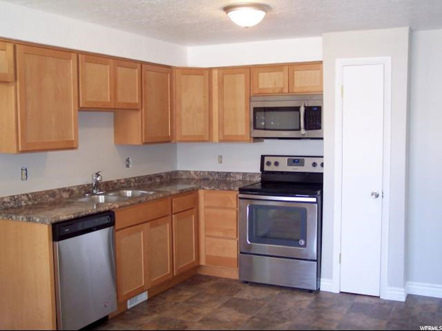 127 W 2100 N, Sunset, UT 84015 — photo 7