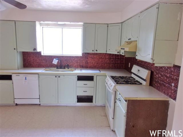 593 E 400 N, Roosevelt, UT 84066 — photo 6