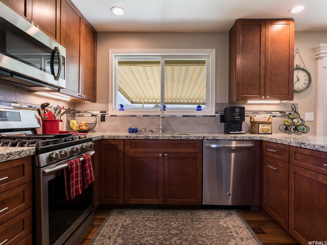5368 S 3100 W, Roy, UT 84067 — photo 8