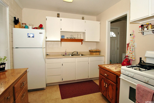 8580 S 220 E, Sandy, UT 84070 — photo 5