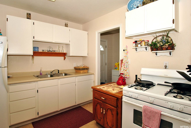 8580 S 220 E, Sandy, UT 84070 — photo 6
