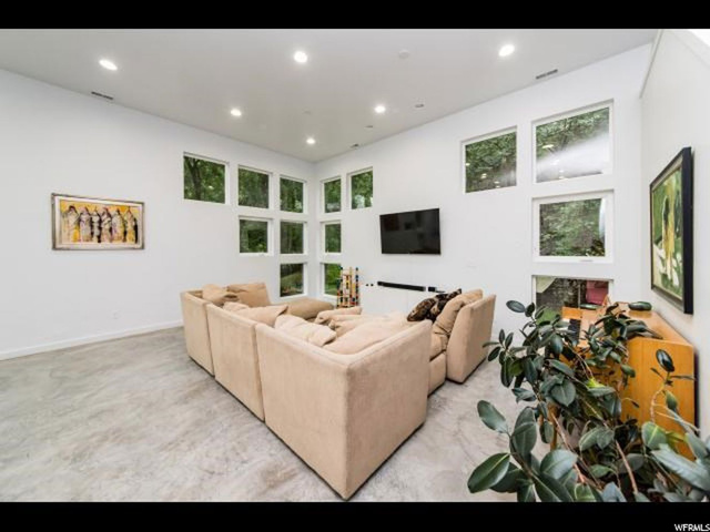 292 S 500 E, Logan, UT 84321 — photo 9