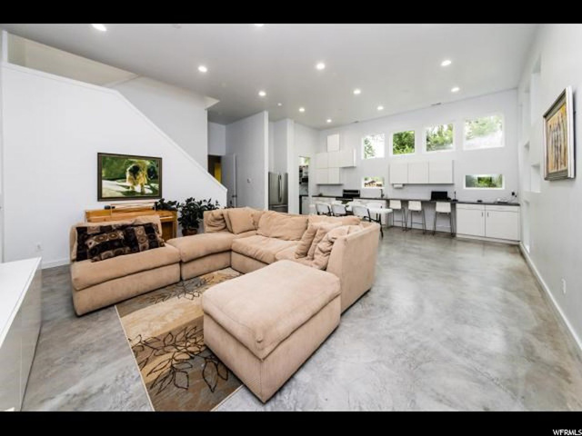 292 S 500 E, Logan, UT 84321 — photo 3
