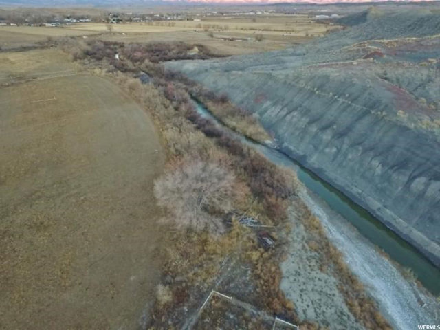 855 S 100 E, Wellington, UT 84542 — photo 10