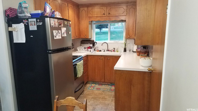 286 E Center St, Providence, UT 84332 — photo 8