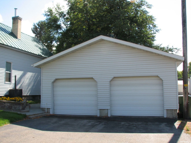 286 E Center St, Providence, UT 84332 — photo 6