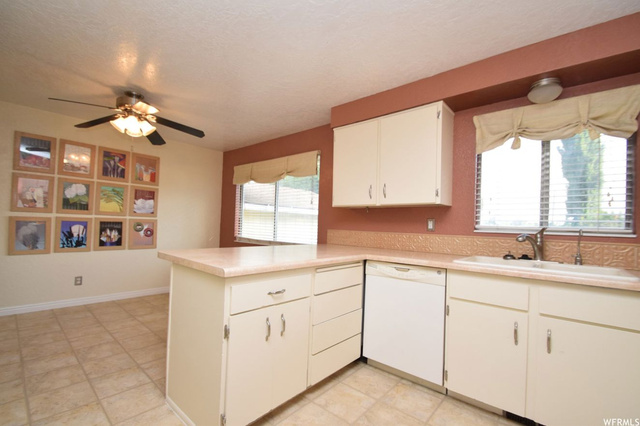 663 W 2575 N, Clinton, UT 84015 — photo 2