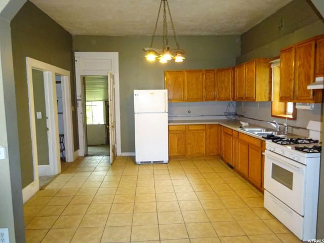 3279 S Ogden Ave E, Ogden, UT 84401 — photo 2