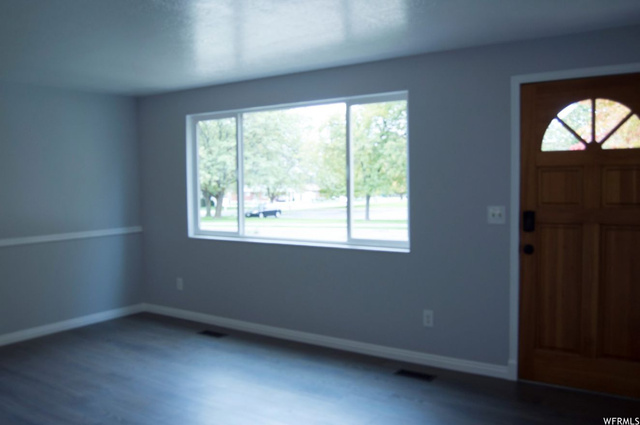 522 N Dixie E, Layton, UT 84040 — photo 2