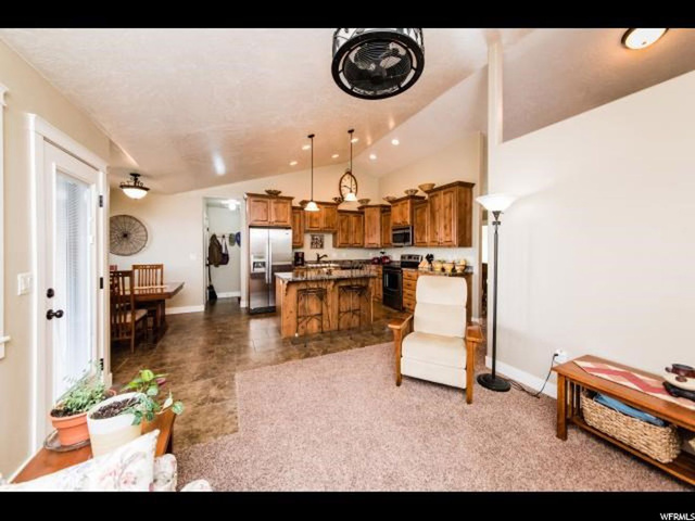 559 S 700 E, Smithfield, UT 84335 — photo 2