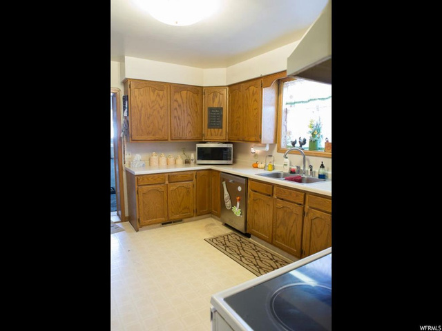 209 E 100 S, Richfield, UT 84701 — photo 7