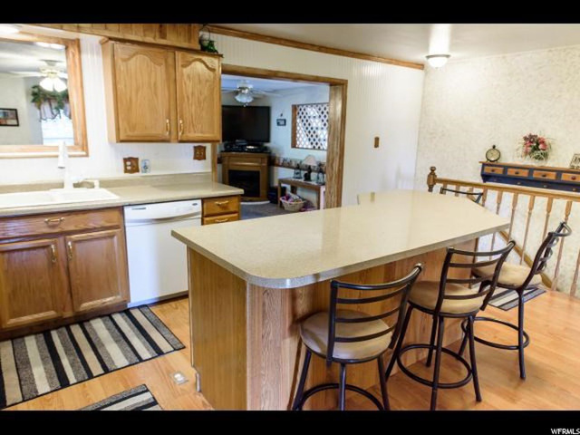 147 E Casa Loma Dr, Centerville, UT 84014 — photo 3