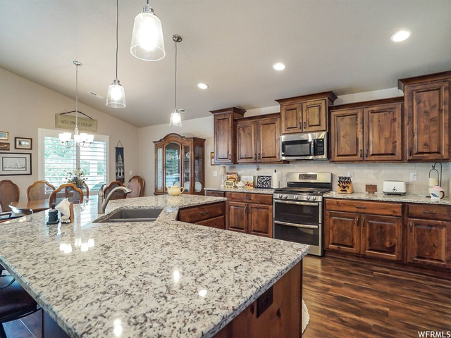 2588 W 1725 N, Clinton, UT 84015 — photo 12