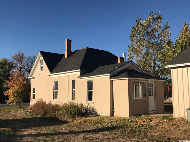 209 E 300 N, Richfield, UT 84701 — photo 8