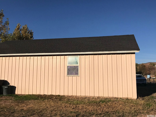 209 E 300 N, Richfield, UT 84701 — photo 9