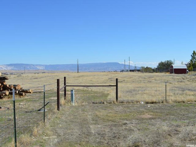5237 S 3150 E, Vernal, UT 84078 — photo 7