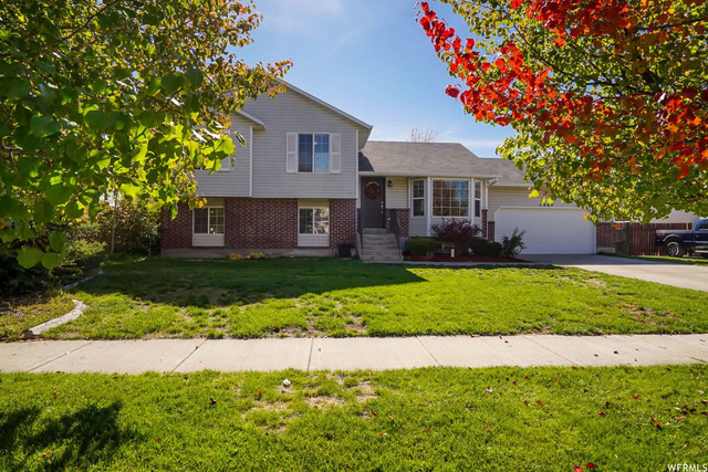 2889 W 2250 N, Clinton, UT 84015