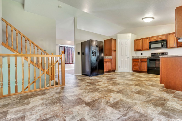 872 W 1220 N, Clinton, UT 84015 — photo 7