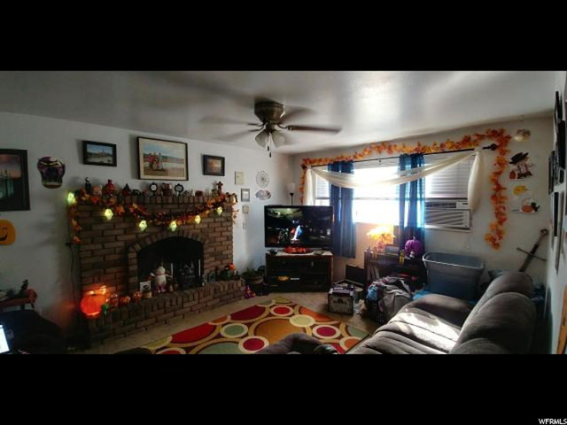 515 E Center St, Springville, UT 84663 — photo 5