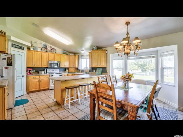 1774 N 3420 W, Clinton, UT 84015 — photo 3