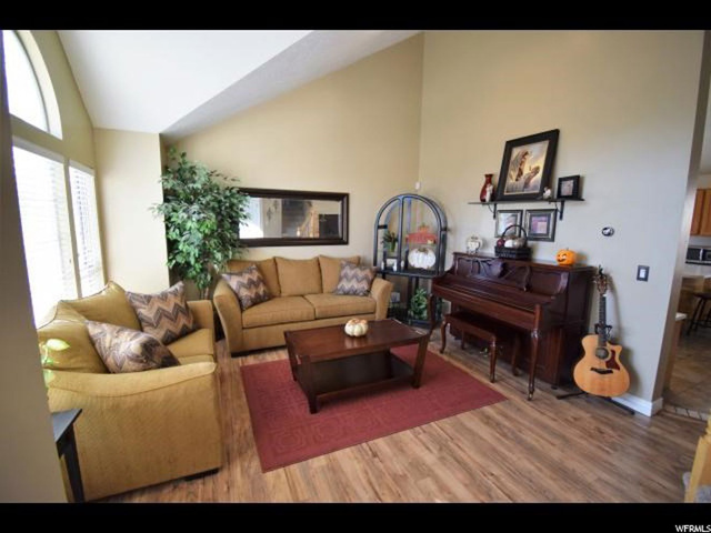 879 E Avila Dr, Sandy, UT 84094 — photo 3