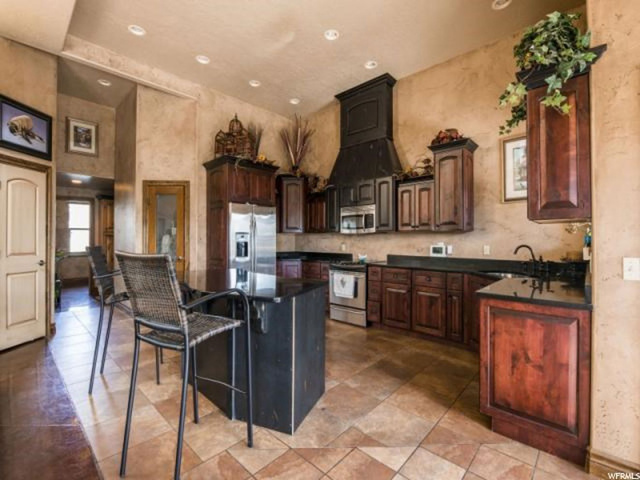 535 W 2425 N, Harrisville, UT 84414 — photo 12