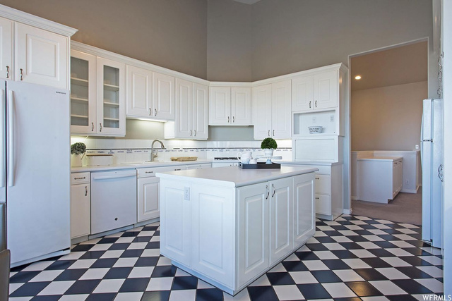 84 S Bountiful Blvd, Bountiful, UT 84010 — photo 8