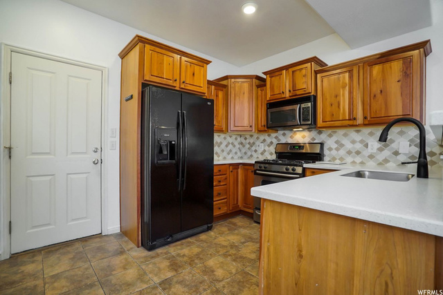 895 Waterside Dr, Farmington, UT 84025 — photo 8