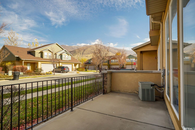 895 Waterside Dr, Farmington, UT 84025 — photo 3
