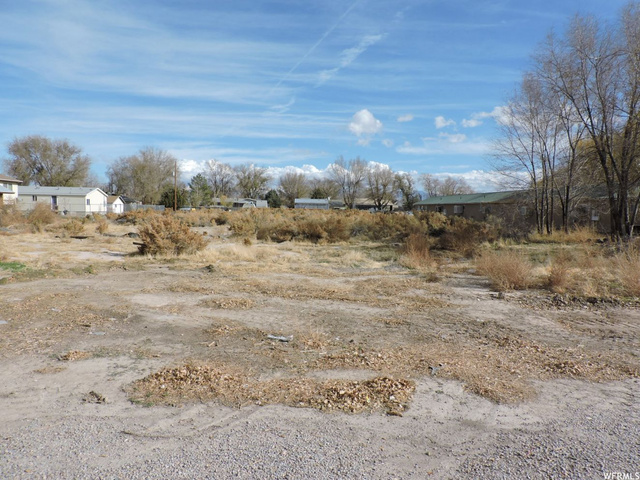 345 S 300 W, Delta, UT 84624 — photo 3