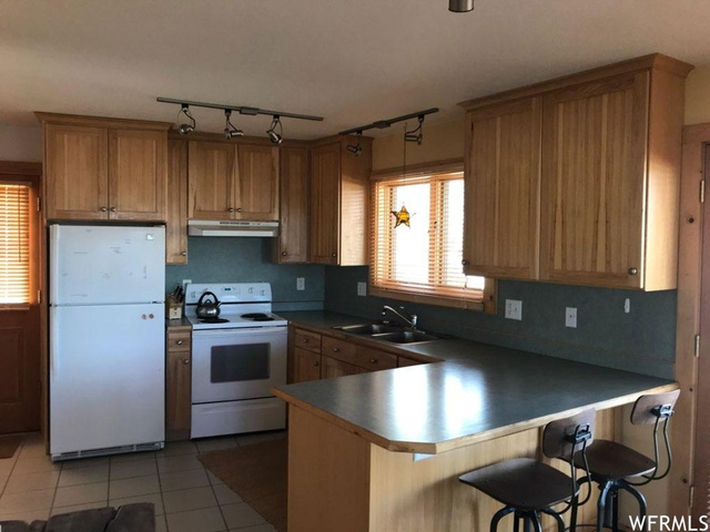 40 E 200 N, Torrey, UT 84775 — photo 3